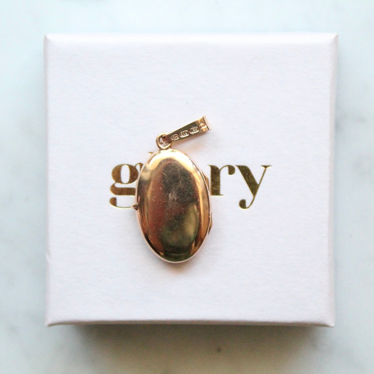 Plain Oval Photo Locket