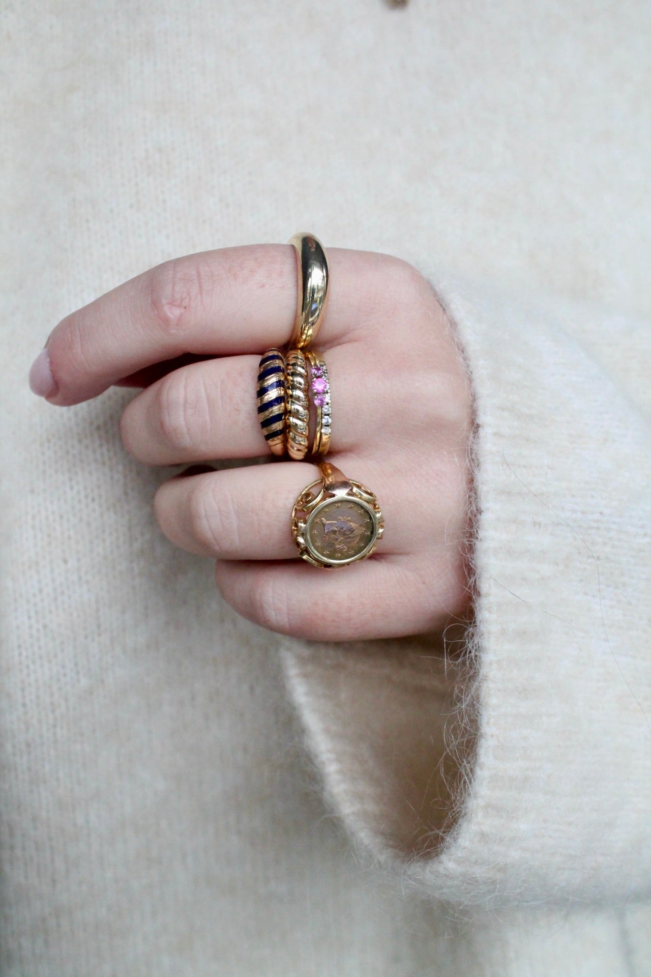 Slim Balloon Ring