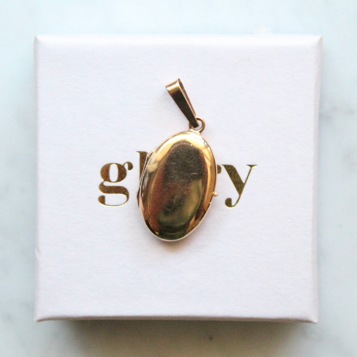 Plain Oval Photo Locket
