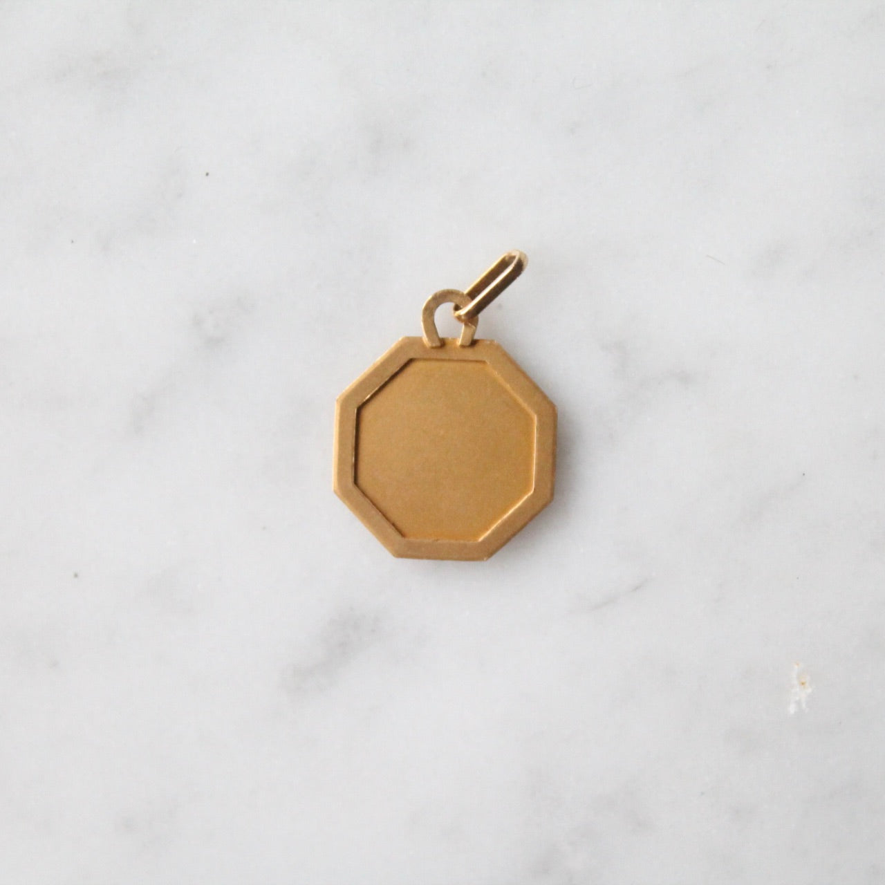 Augis Pendant