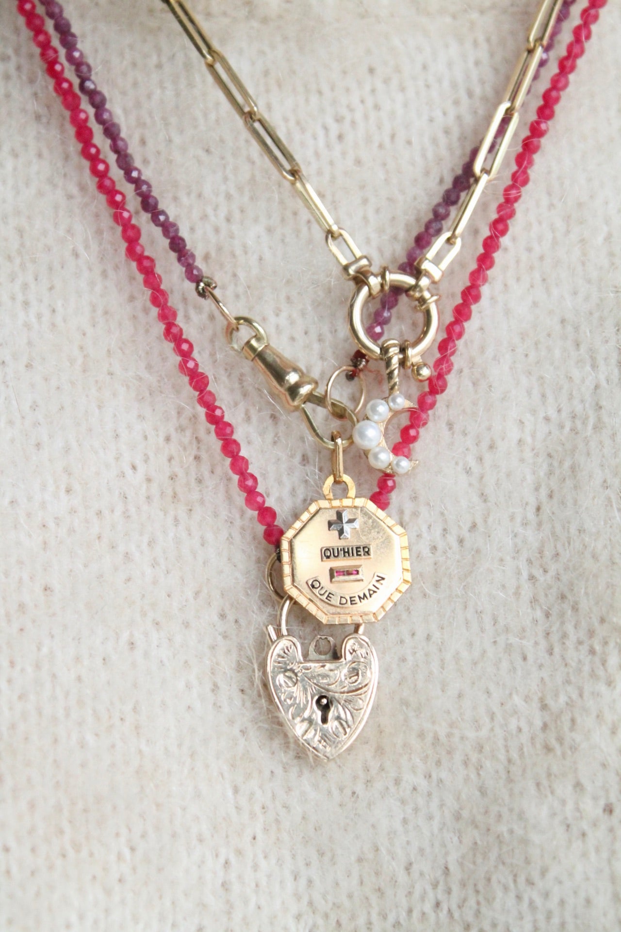 Augis Pendant