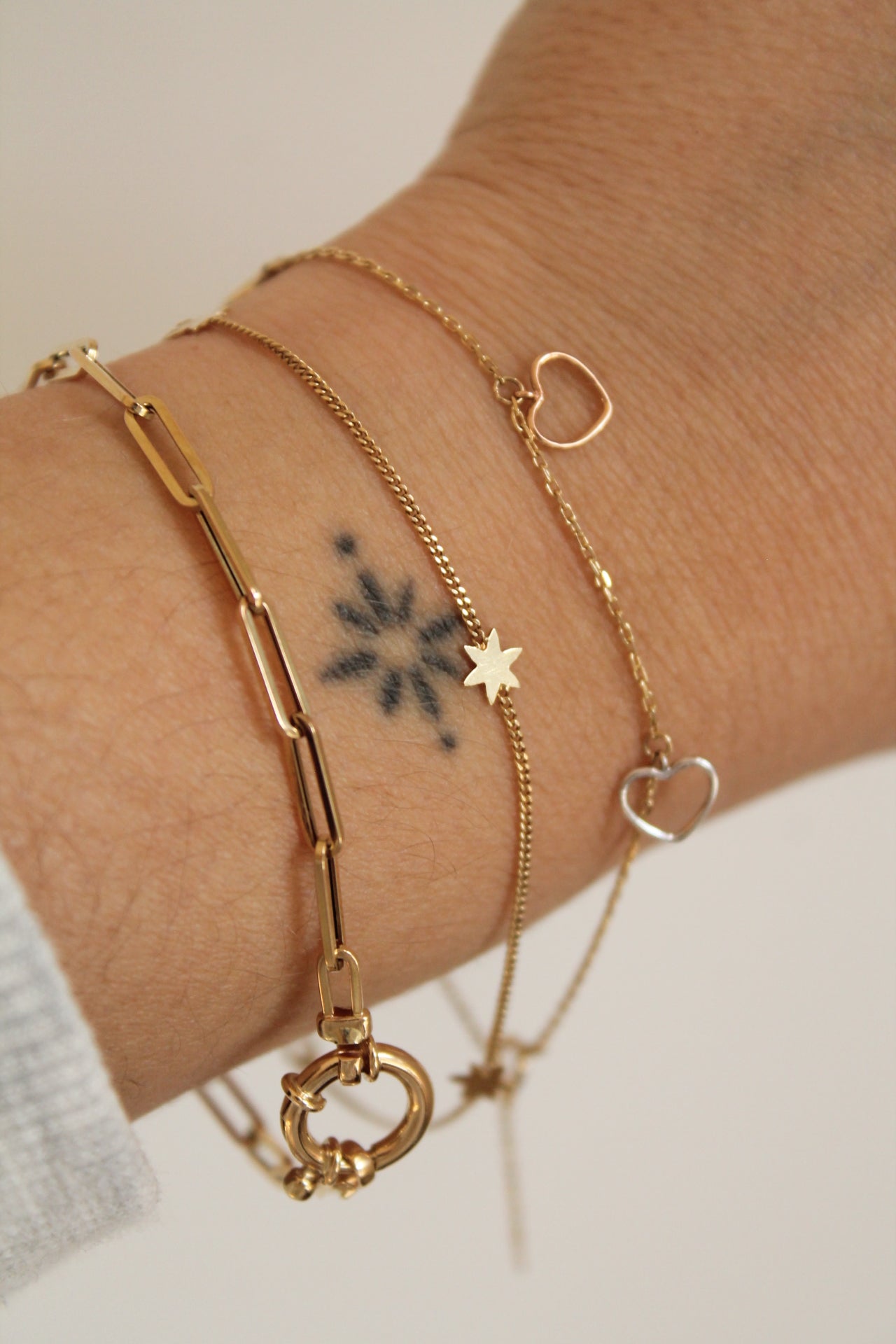 Dangling Heart Bracelet