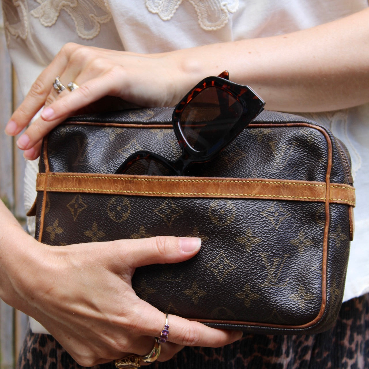 Louis Vuitton Compiegne 23 Clutch