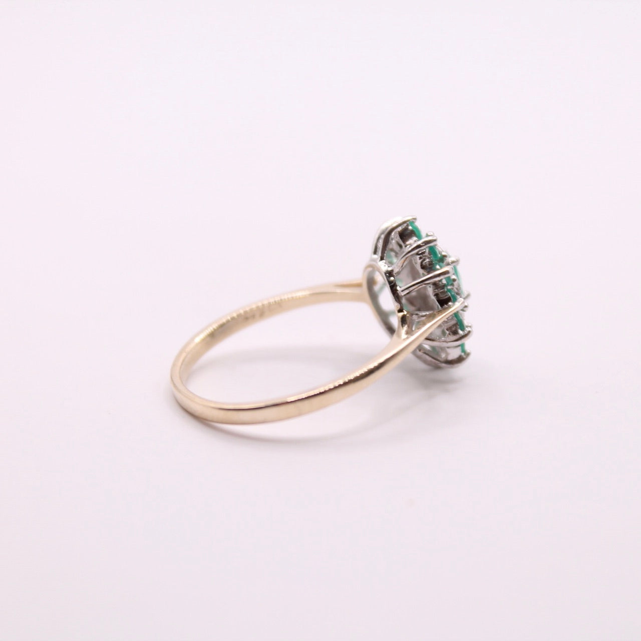 Green Agate & Diamond Flower Ring
