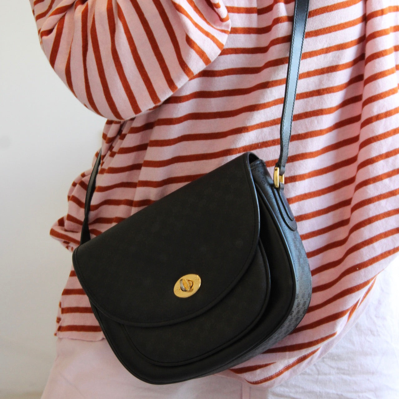 Gucci Micro GG Supreme Shoulder Bag