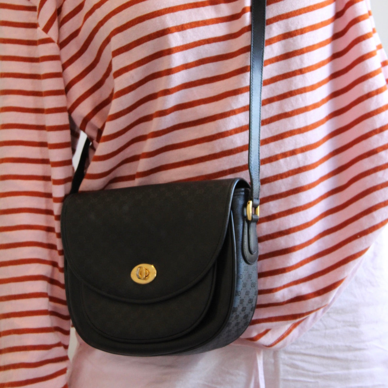 Gucci Micro GG Supreme Shoulder Bag