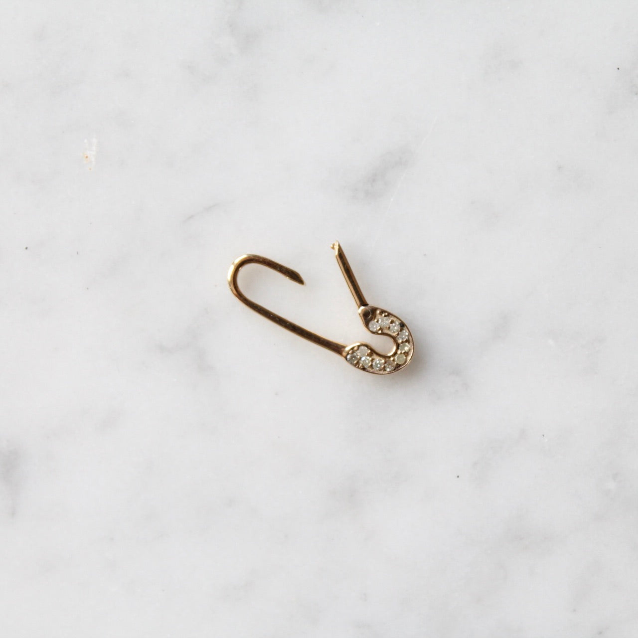 Diamond Paperclip Connector
