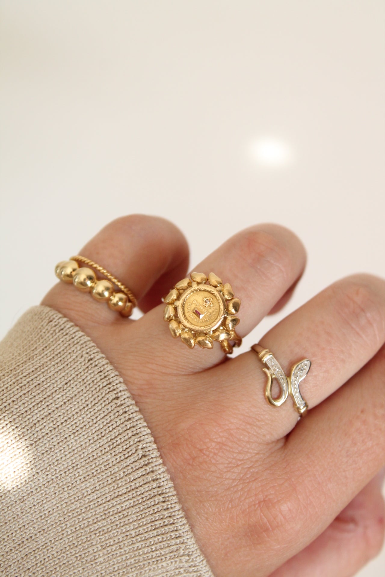 Twist Ring