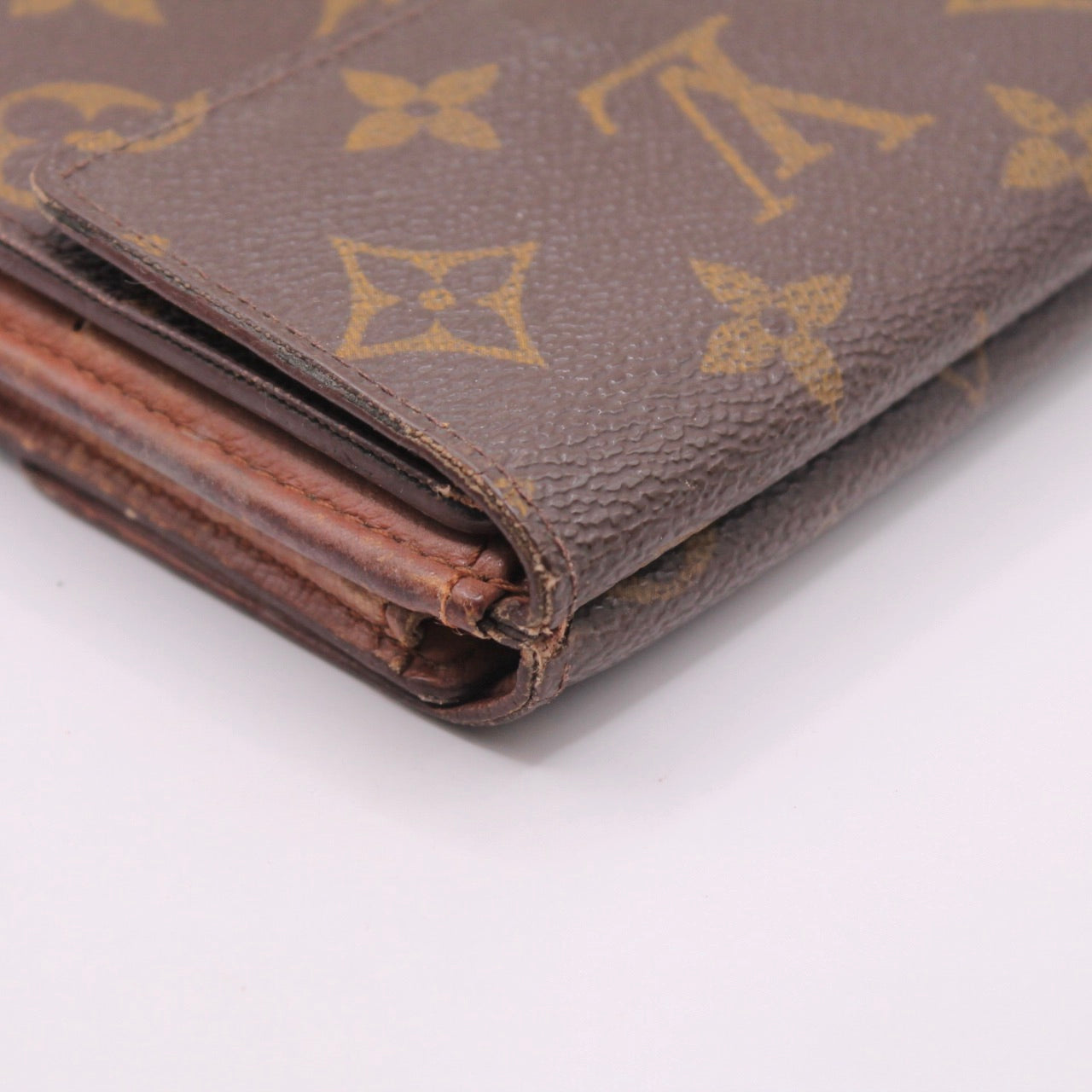 Louis Vuitton Monogram Elise Trifold Wallet