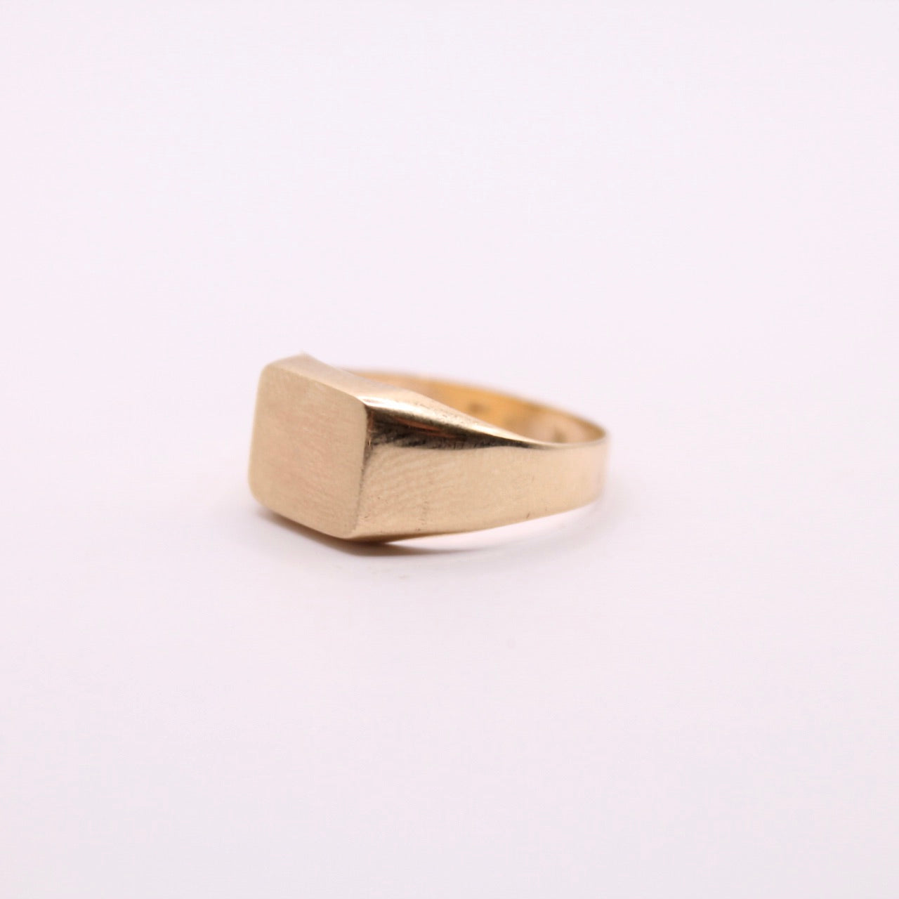 Signet (Pinky) Ring