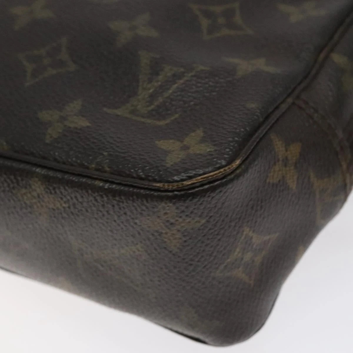 Louis Vuitton Trousse Toilette 23 Clutch