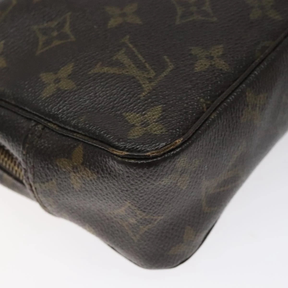 Louis Vuitton Trousse Toilette 23 Clutch
