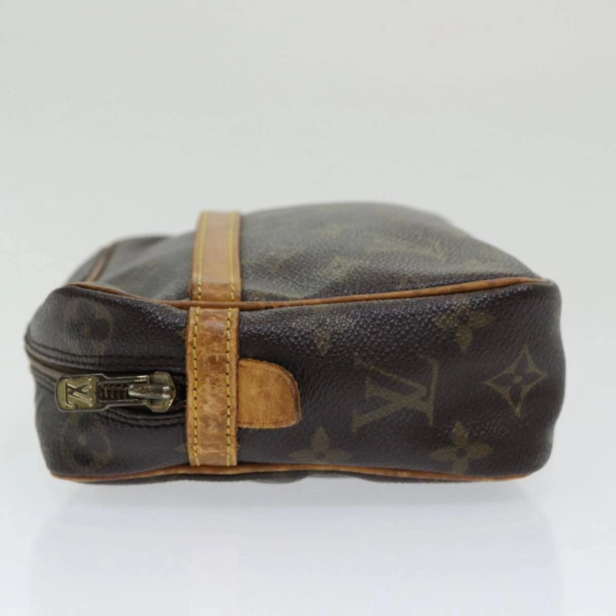 Louis Vuitton Compiegne 23 Clutch