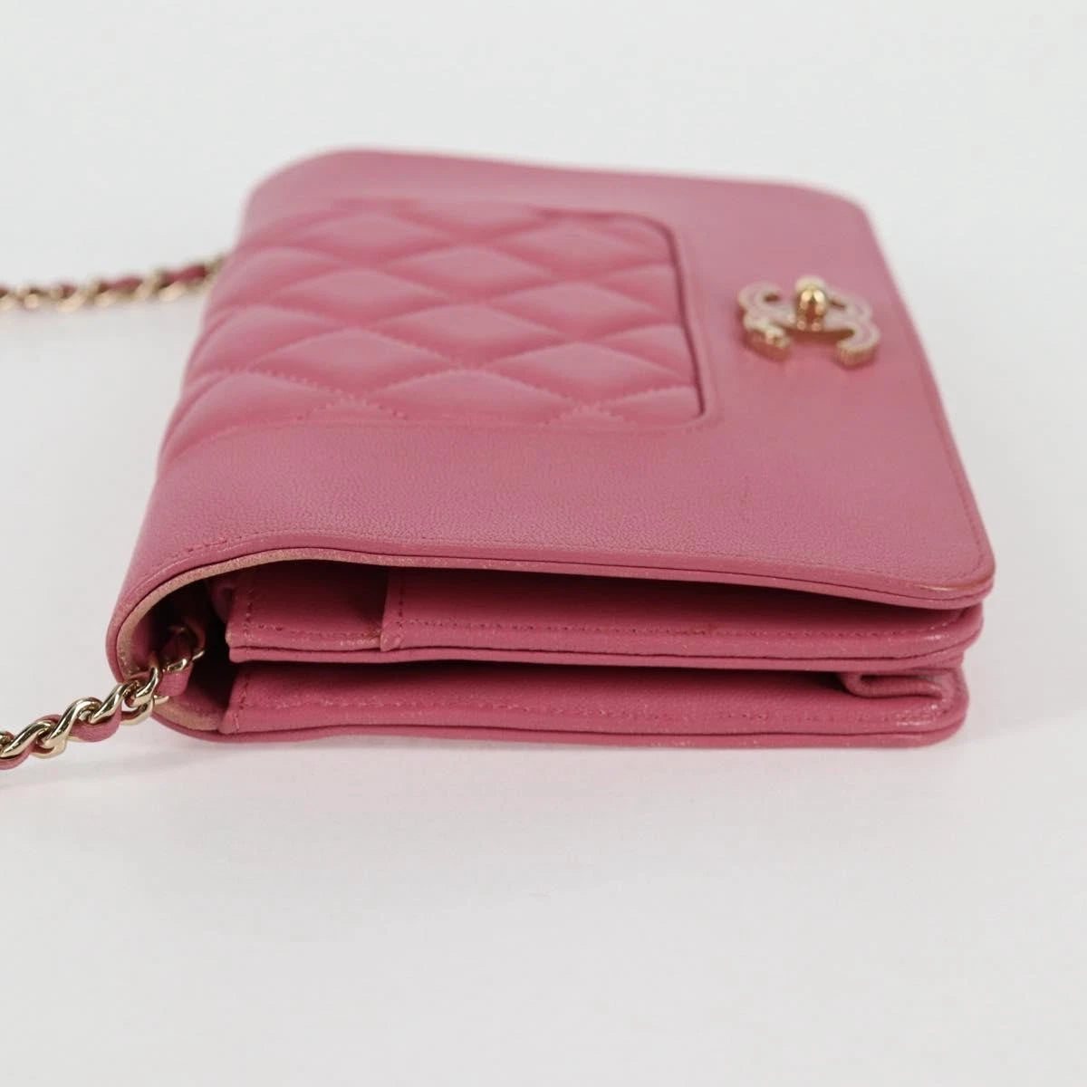Chanel Wallet on Chain