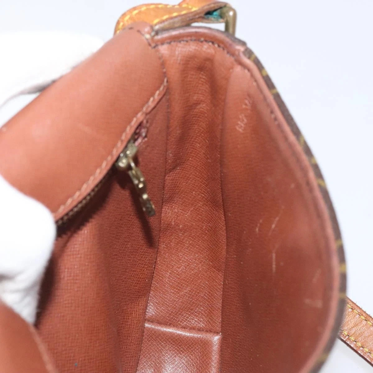 Louis Vuitton Chantilly PM