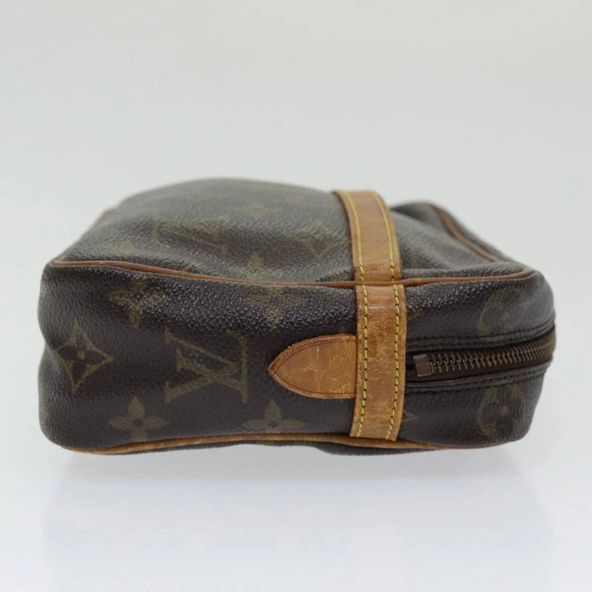 Louis Vuitton Compiegne 23 Clutch