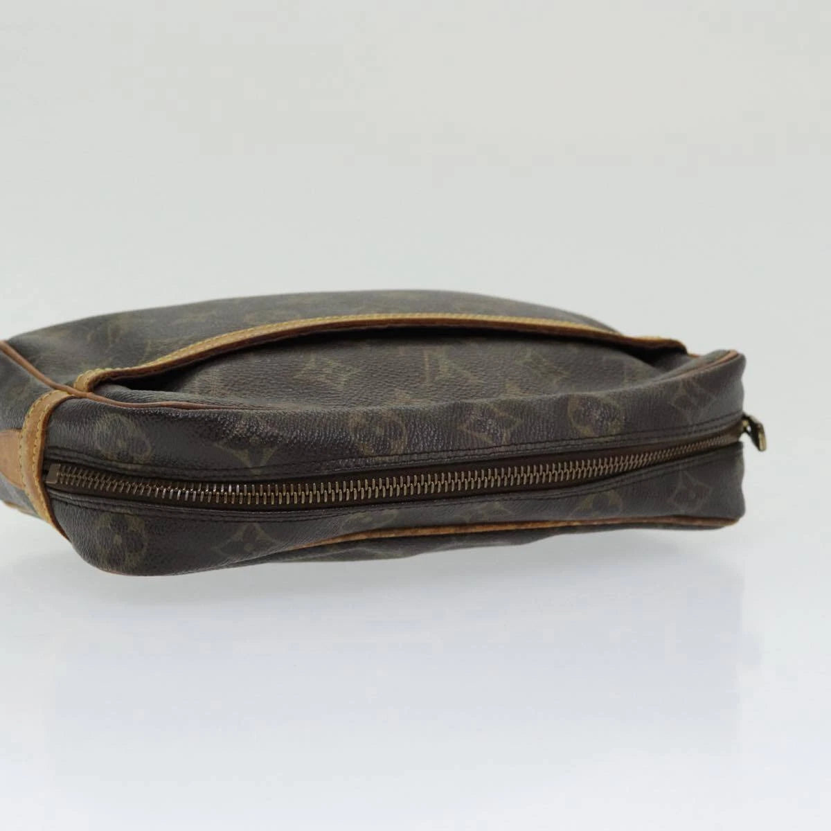 Louis Vuitton Compiegne 23 Clutch