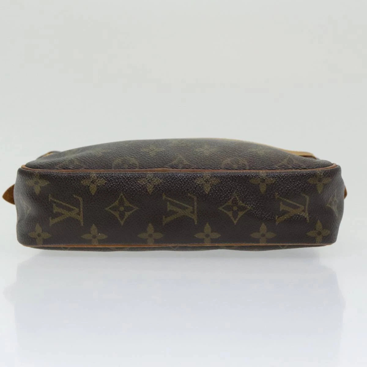 Louis Vuitton Compiegne 23 Clutch