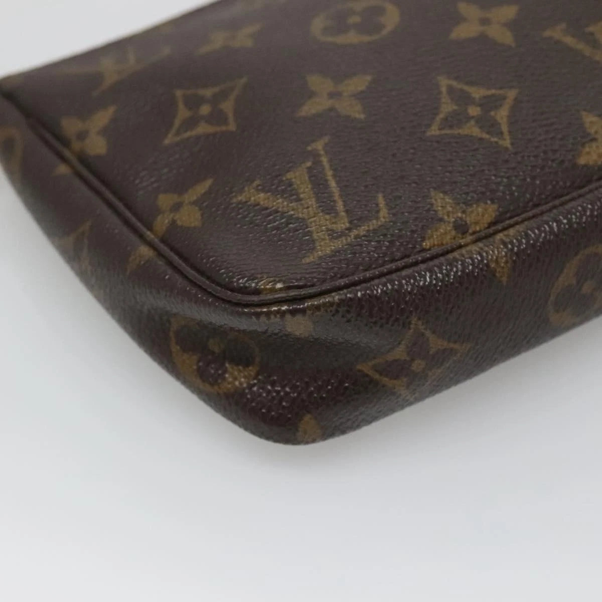 Louis Vuitton Pochette
