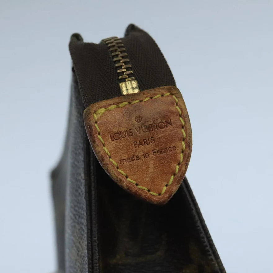 Louis Vuitton Poche Toilette 15