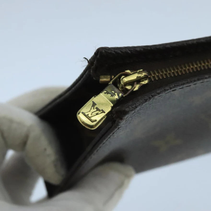 Louis Vuitton Poche Toilette 15