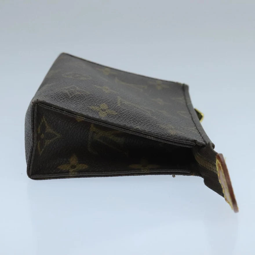 Louis Vuitton Poche Toilette 15