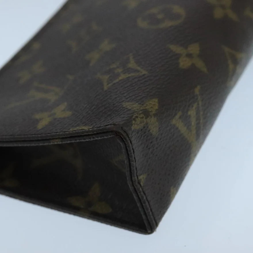 Louis Vuitton Poche Toilette 15