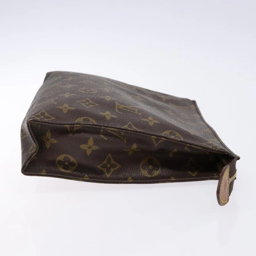 Louis Vuitton Poche Toilette 26