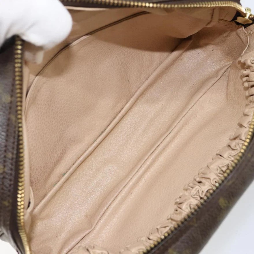 Louis Vuitton Trousse Toilette 23