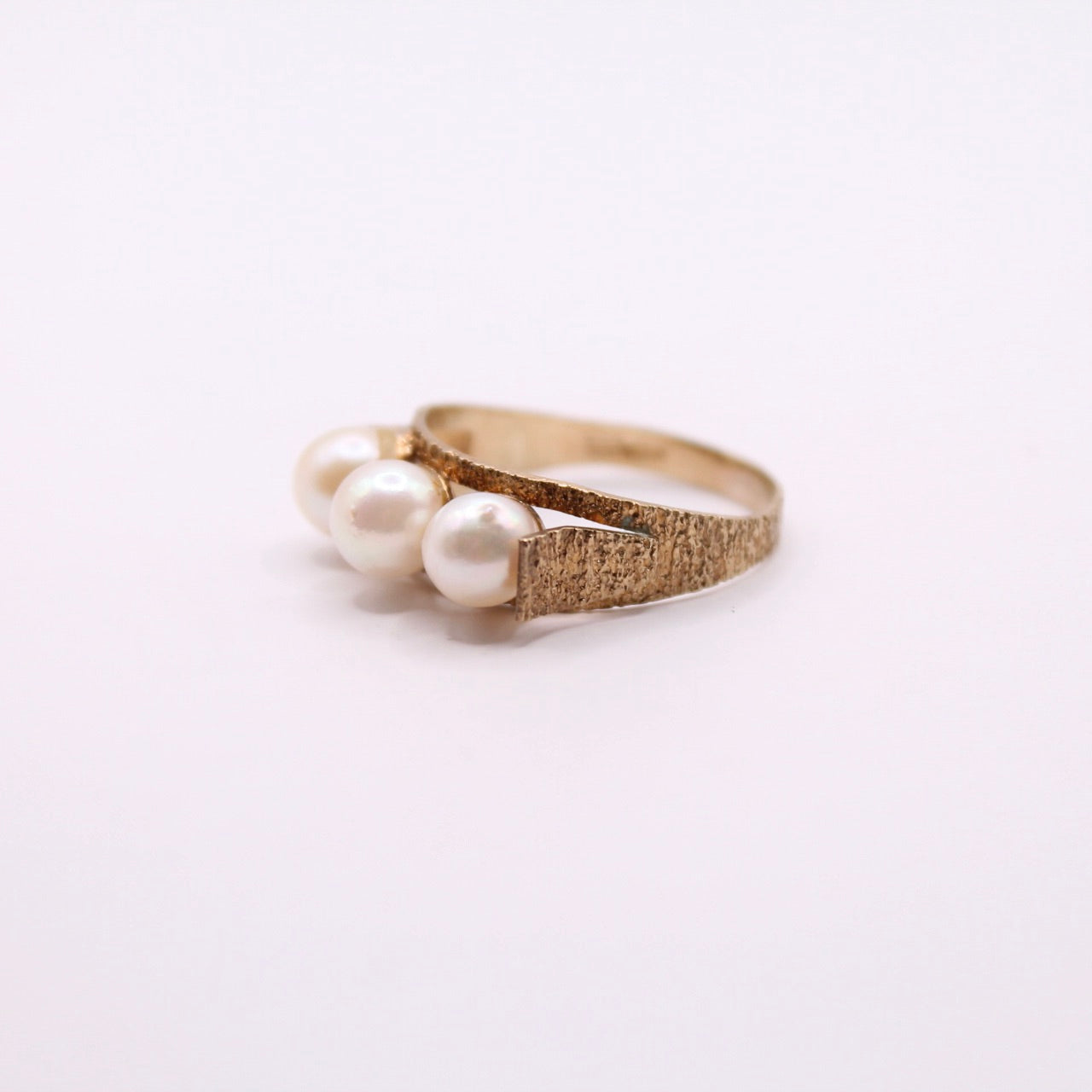 Pearl Trio Ring