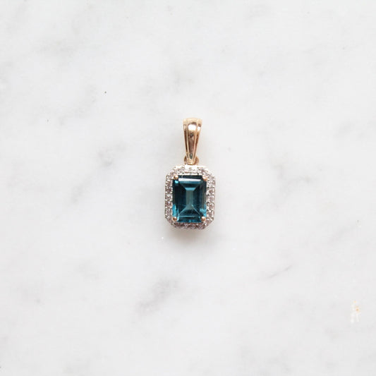 Classic London Blue Topaz Pendant