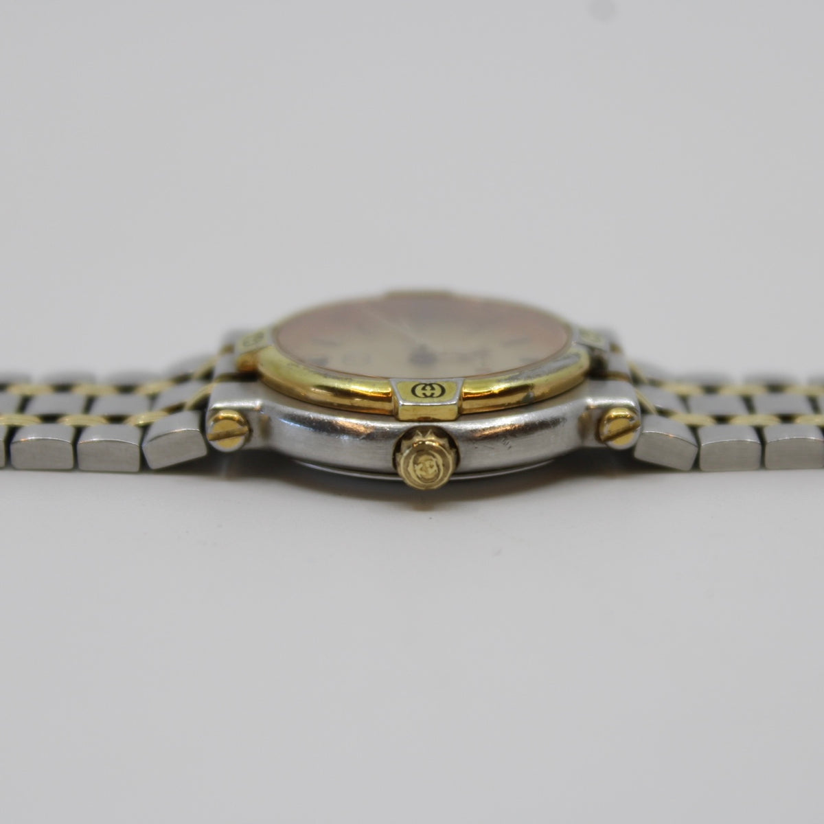 Gucci 9000L Watch