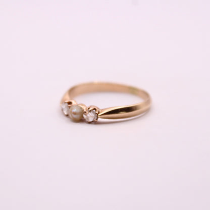 Freshwater Pearl & Diamond Trilogy Ring
