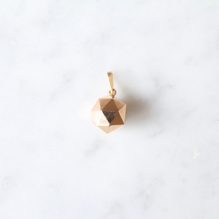 Geometric Ball Charm