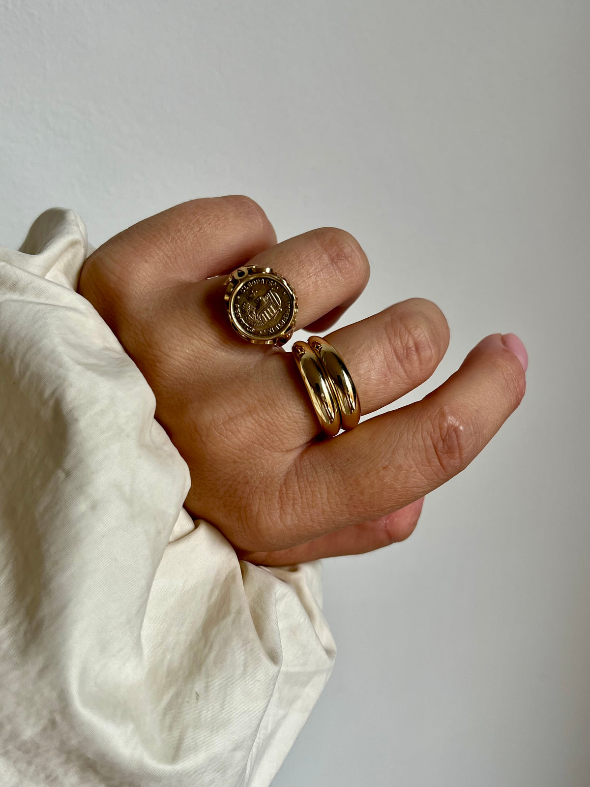 Slim Balloon Ring