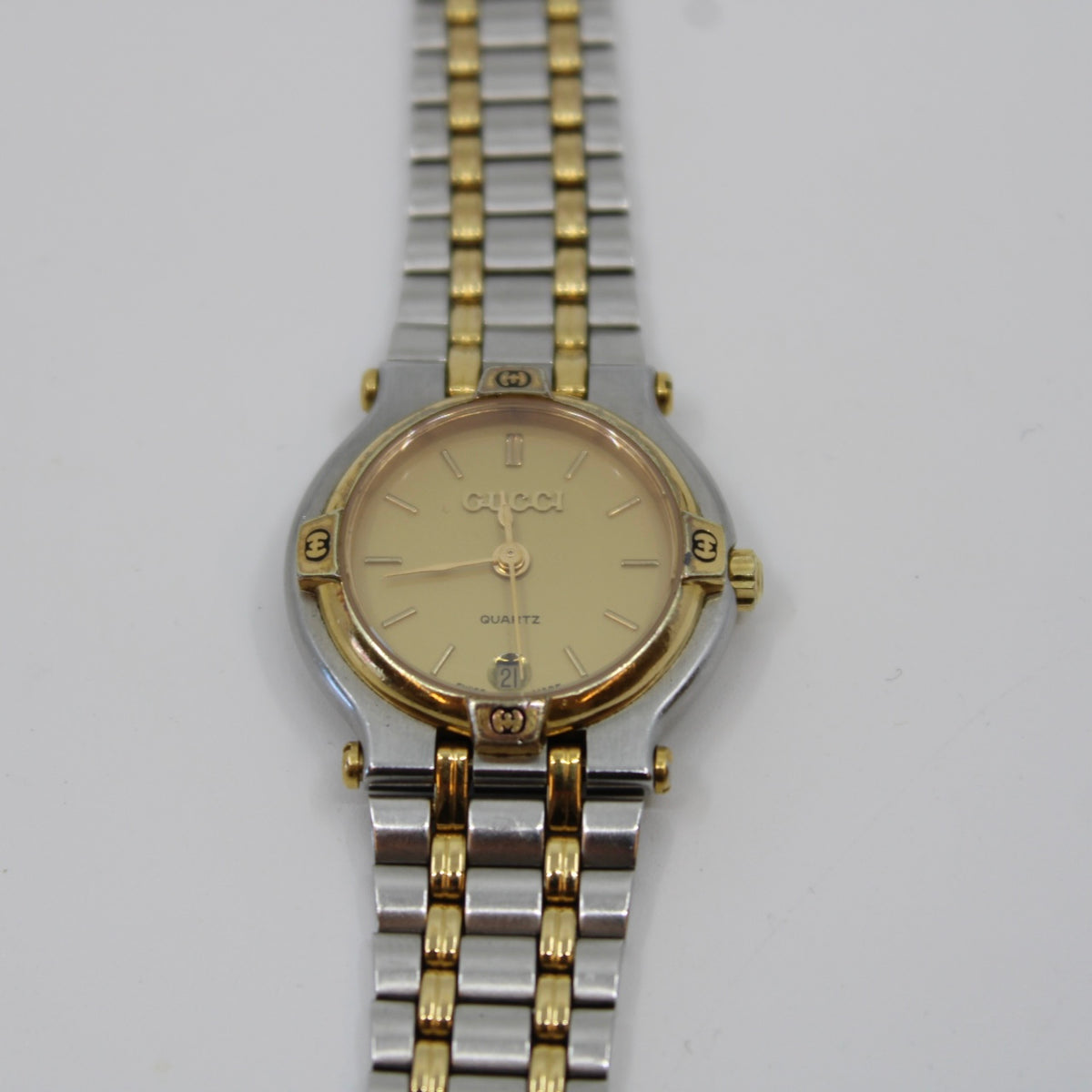 Gucci 9000L Watch