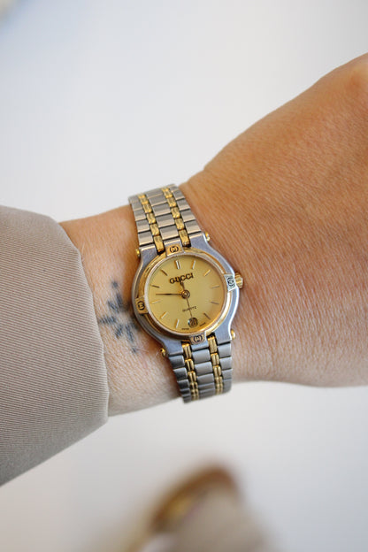 Gucci 9000L Watch