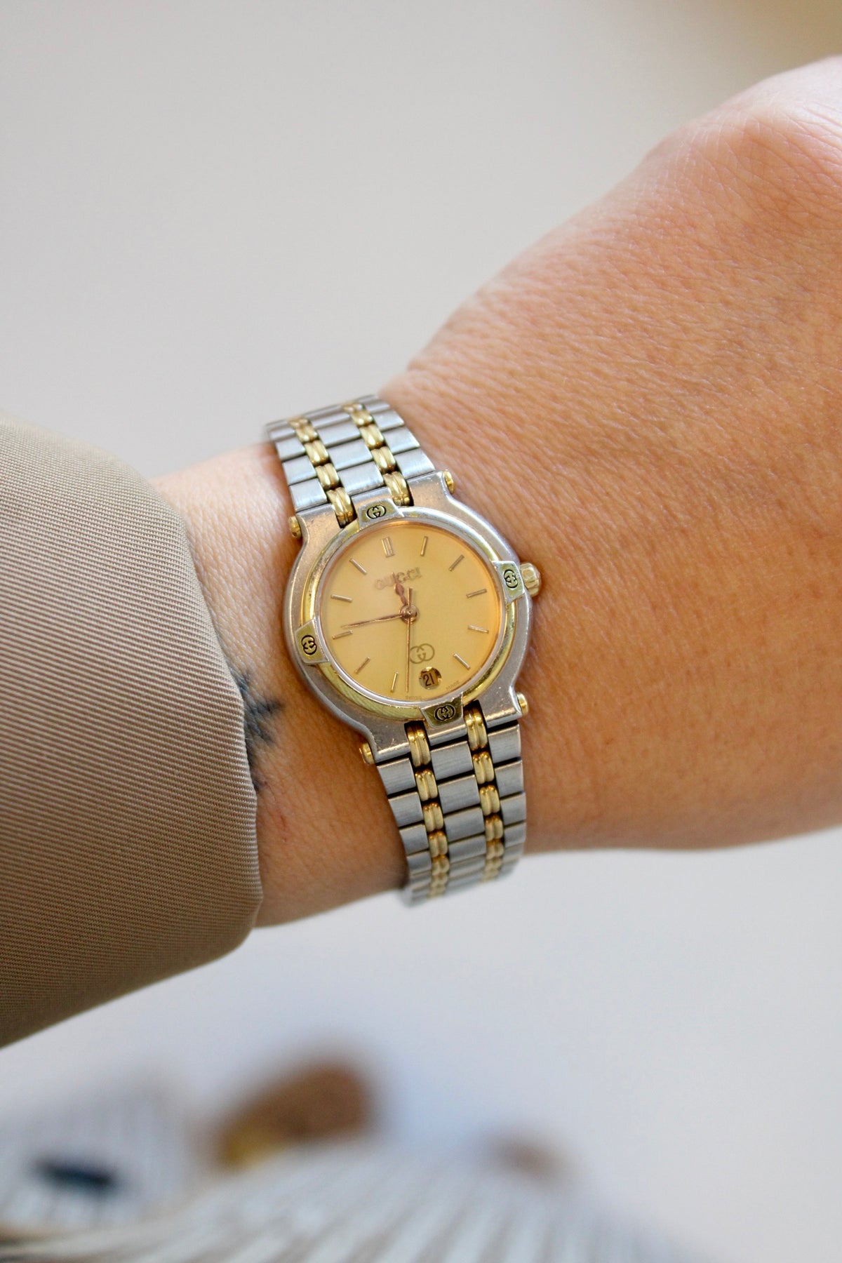 Gucci 9000L Watch