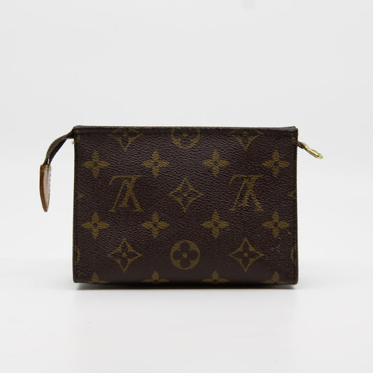 Louis Vuitton Poche Toilette 15