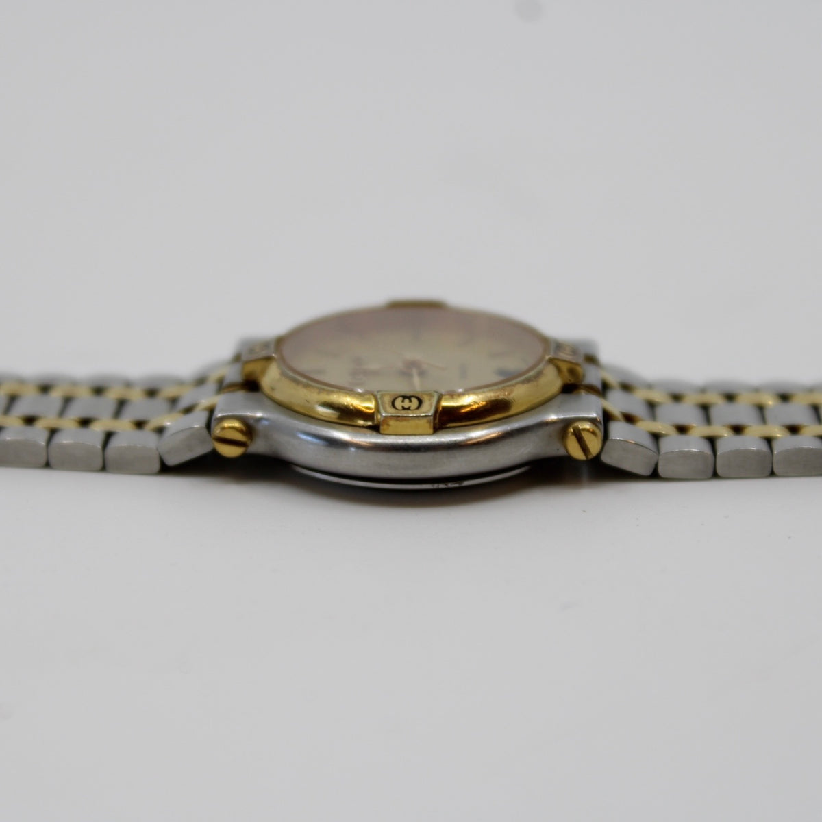 Gucci 9000L Watch