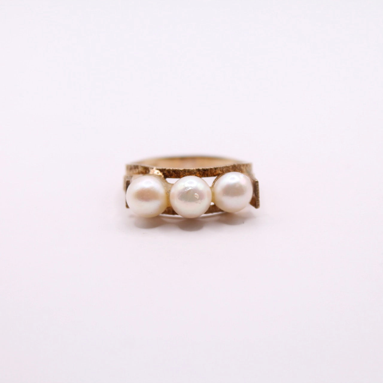 Pearl Trio Ring