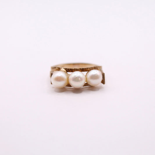 Pearl Trio Ring