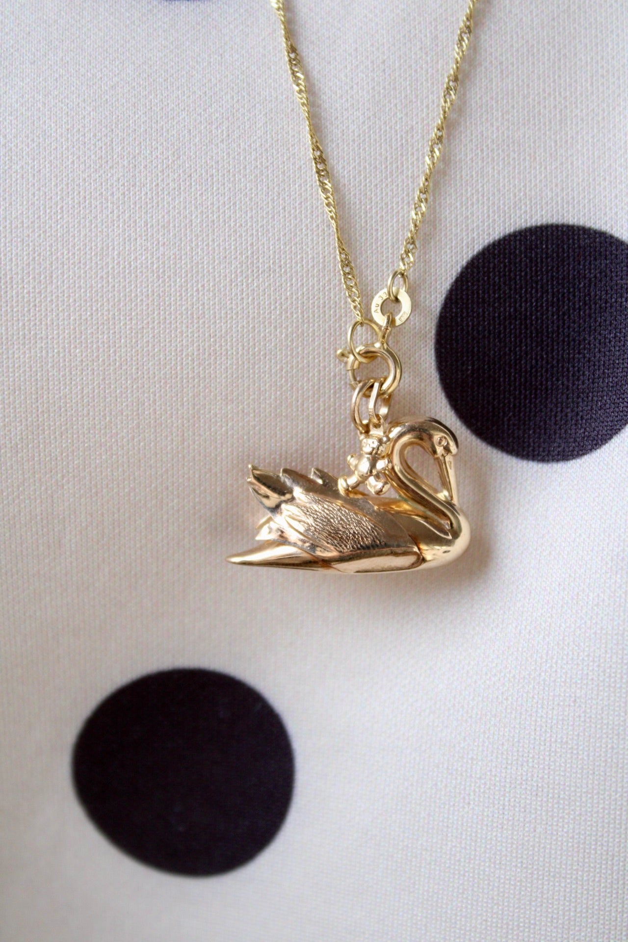 Swan Charm