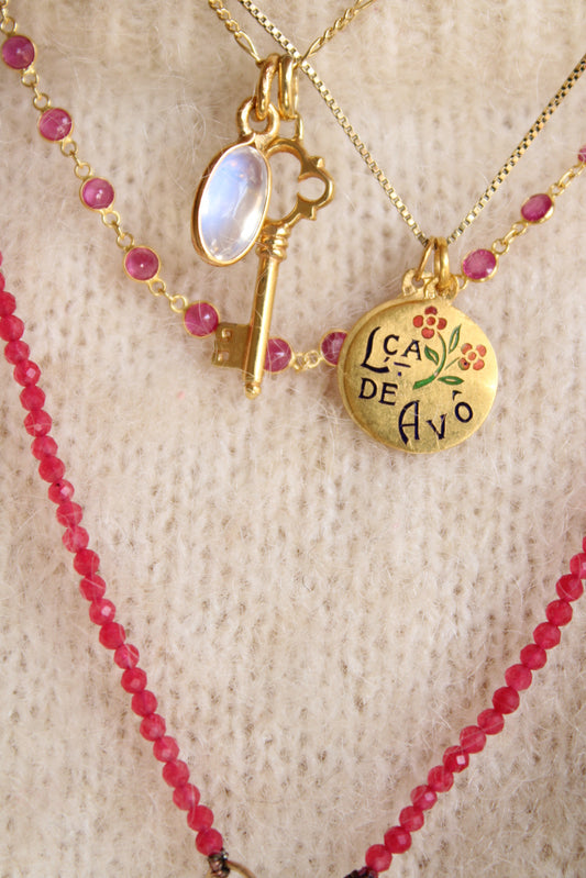 "Lça. de Avô" Disk Pendant