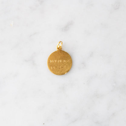 "Lça. de Avô" Disk Pendant