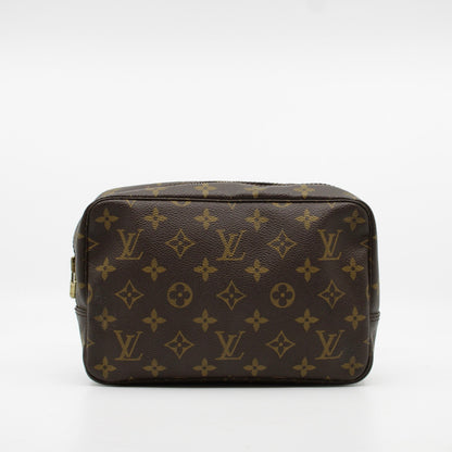 Louis Vuitton Trousse Toilette 23