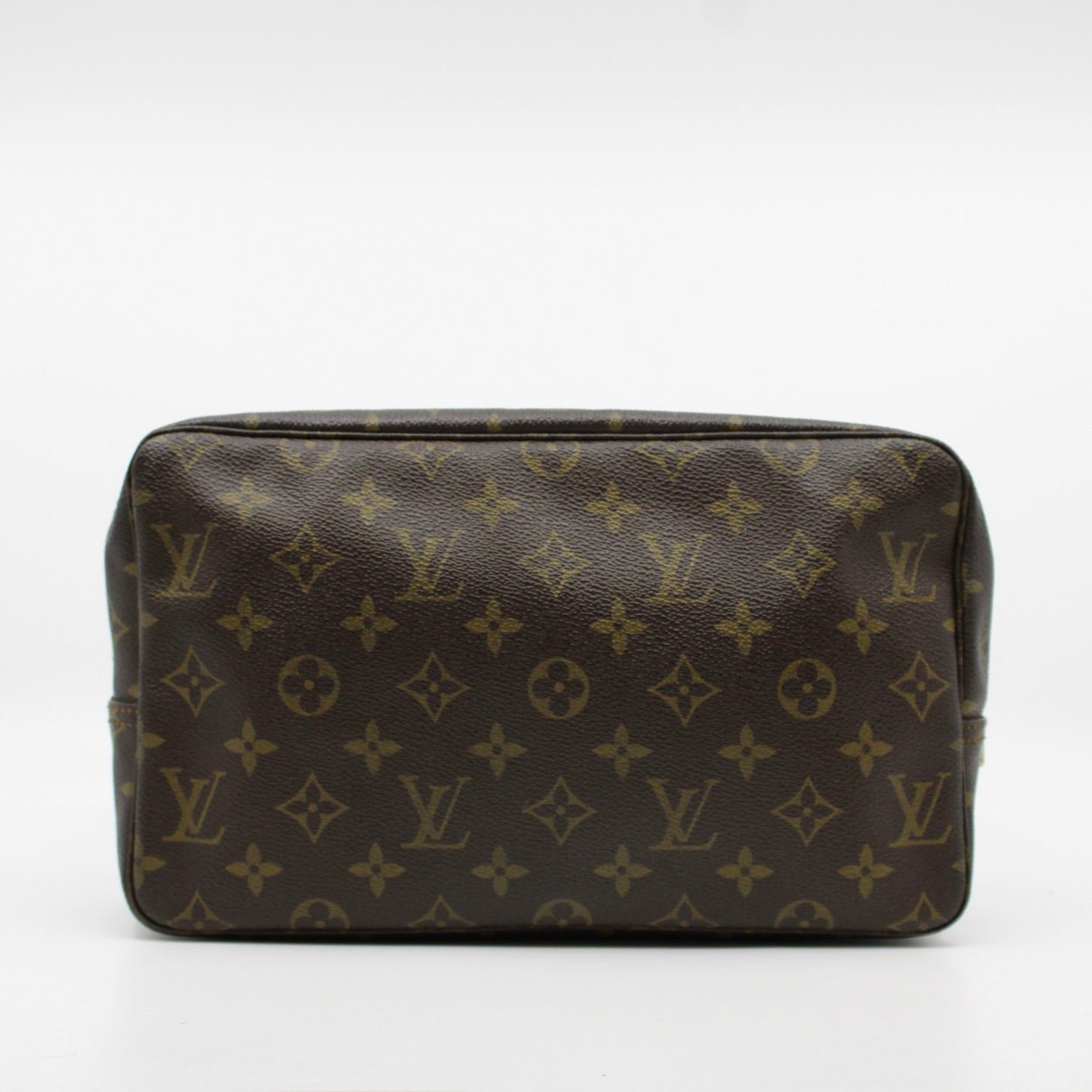 Louis Vuitton Trousse Toilette 28