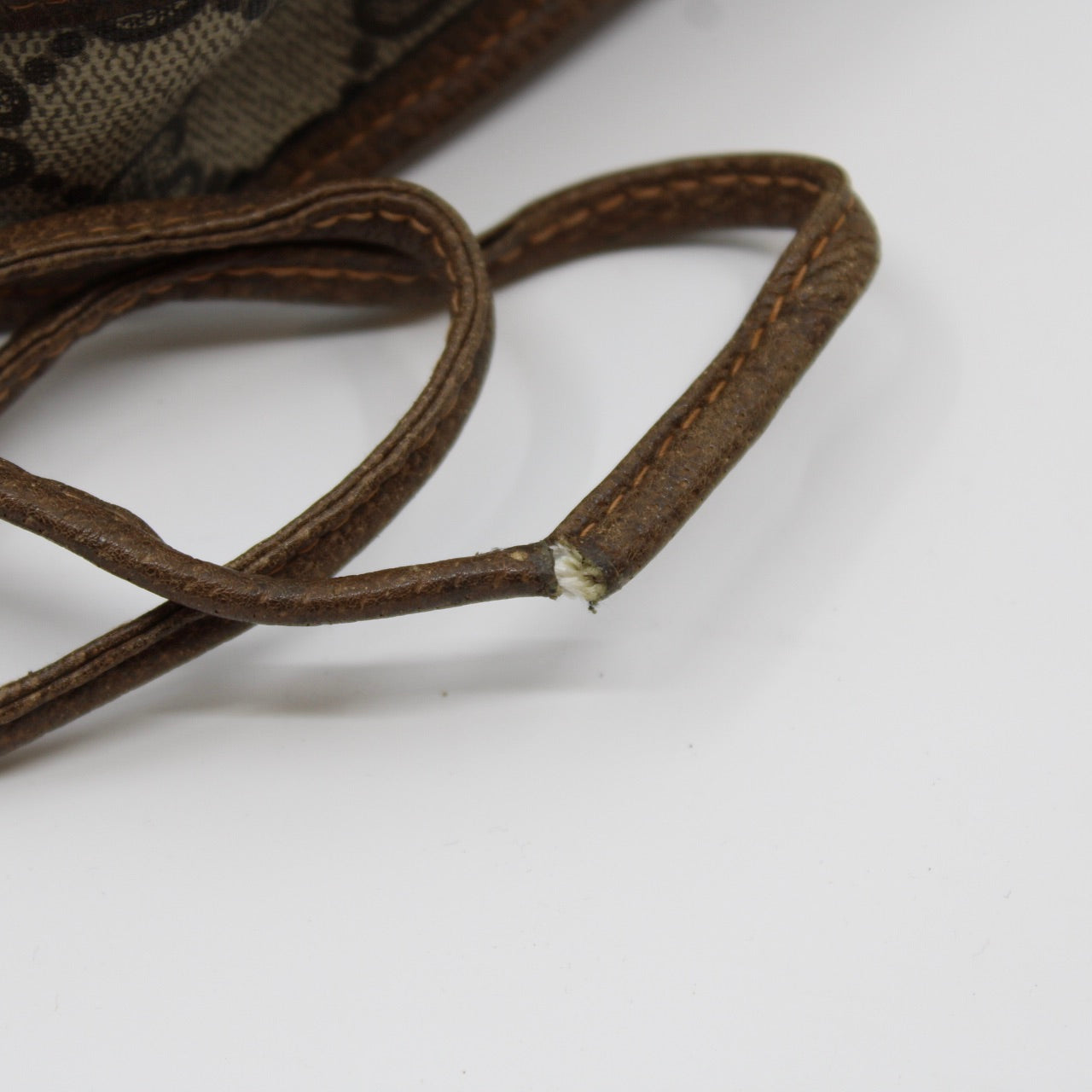 Gucci GG Supreme Shoulder Bag