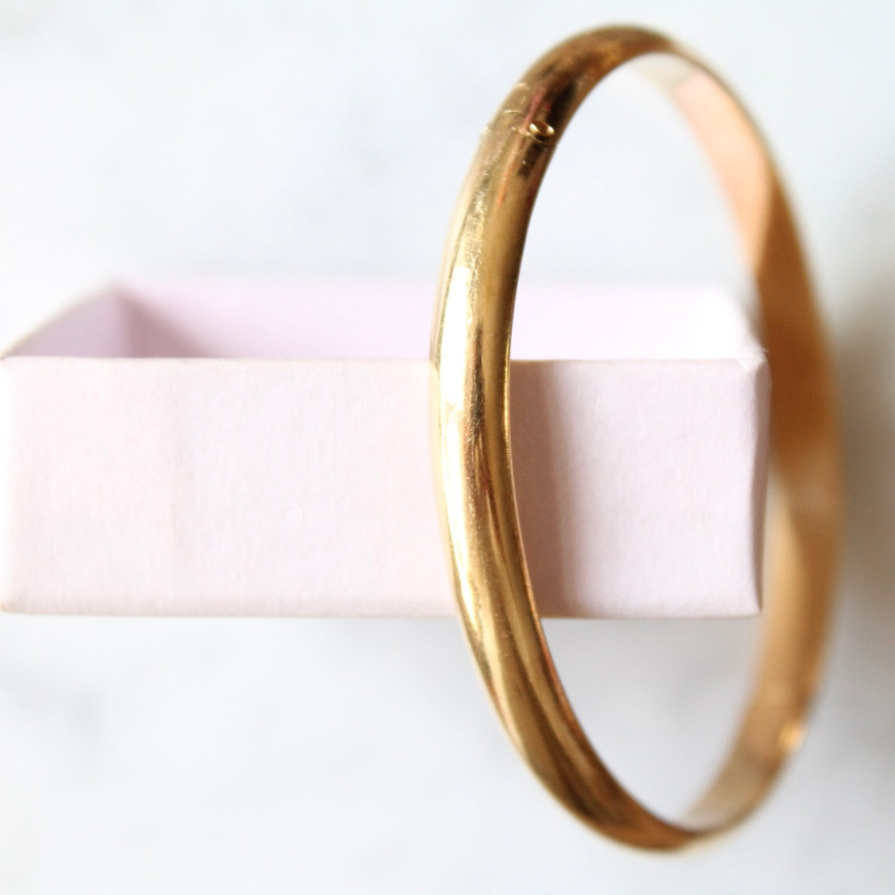 Classic Bangle (18ct)