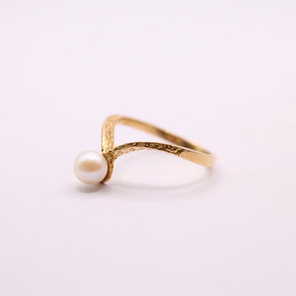 Pearl Wishbone Ring